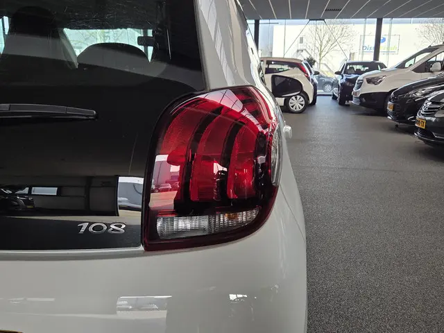 Peugeot 108 1.0 e-VTi Active 2020 Benzine 10