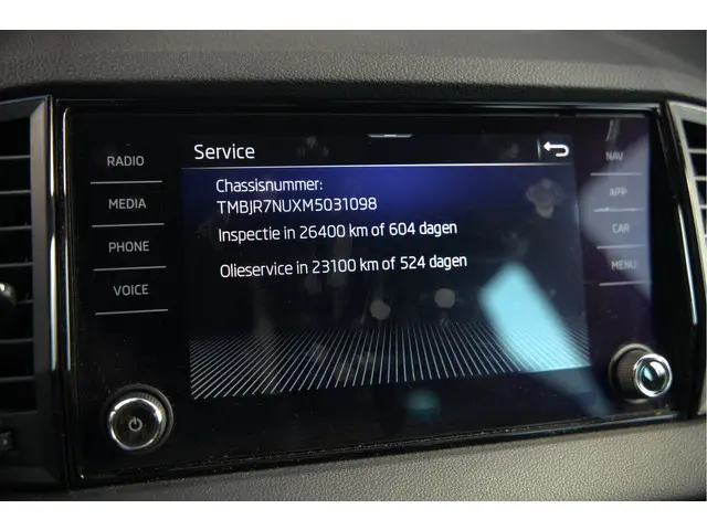 Škoda Karoq 1.5 TSI ACT Sportline Business 2021 Benzine 17