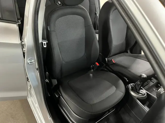 Hyundai i20 1.2i i-Deal 2014 Benzine 24
