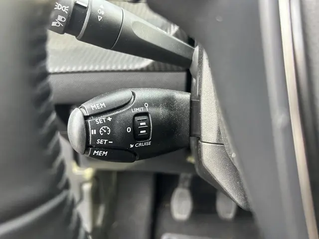 Peugeot 2008 1.2 Turbo 100PK Allure 2024 Benzine 30