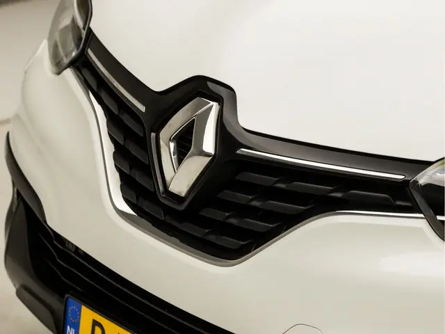 Renault Kadjar 1.2 TCe Bose 2017 Benzine 32