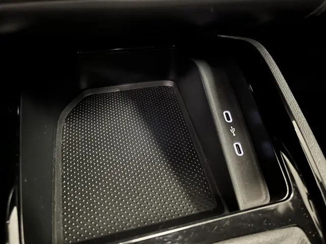 Škoda Kamiq 1.5 TSI ACT Monte Carlo Sport 2023 Benzine 44