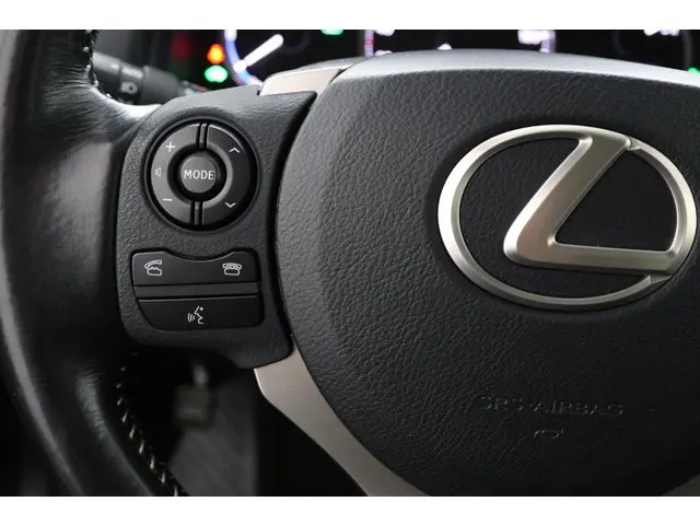 Lexus CT 200h Business Line 2017 Hybride Benzine 18