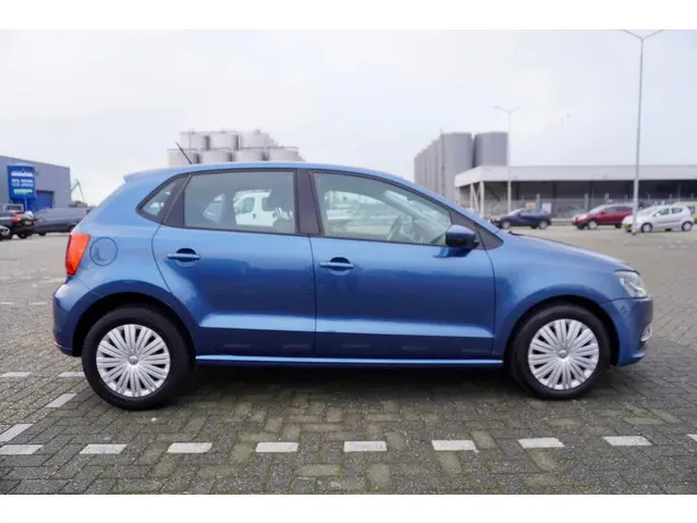 Volkswagen Polo 1.2 TSI Comfortline 2015 Benzine 8