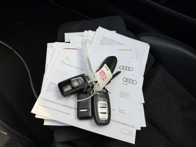 Audi A6 Avant 3.0 TFSI quattro 3X S-Line 2014 Benzine 32