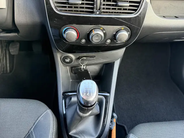 Renault Clio Estate 1.5 dCi Ecoleader Zen 2017 Diesel 12