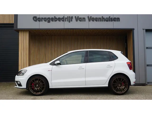 Volkswagen Polo 2
