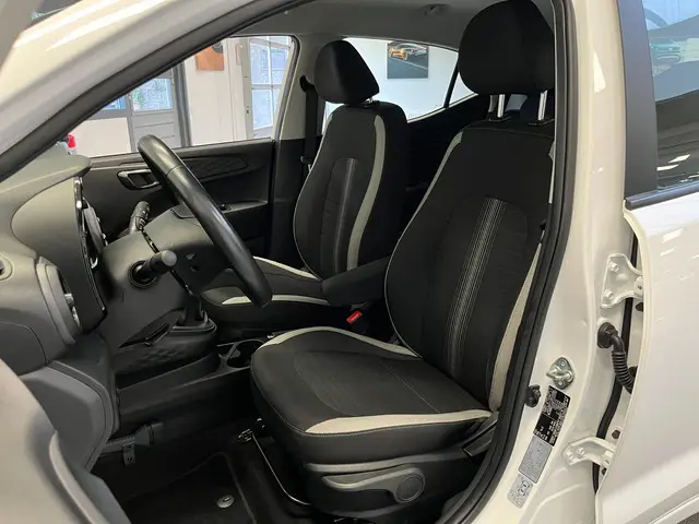 Hyundai i10 1.0 Comfort 2023 Benzine 4