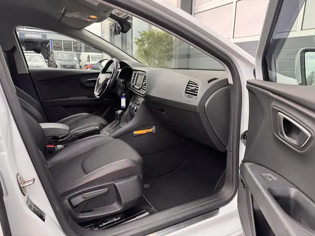 SEAT Leon 1.4 EcoTSI FR Connect 2016 Benzine 17