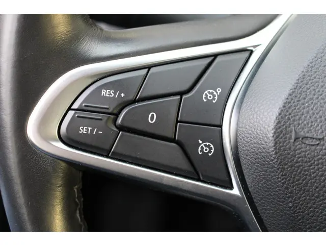 Renault Clio 1.0 TCe Intens 2020 Benzine 17