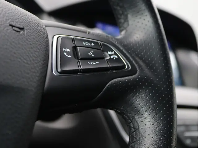 Ford Focus Wagon 1.0 ST-Line 2017 Benzine 33