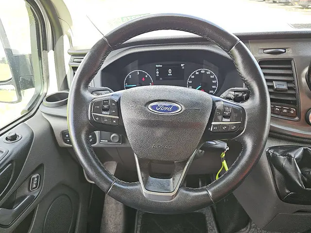 Ford Transit Custom 2.0 2021 Diesel 12