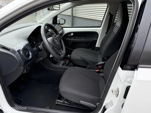 Volkswagen up! 1.0 BMT move up! BTW AIRCO 2020 Benzine 8