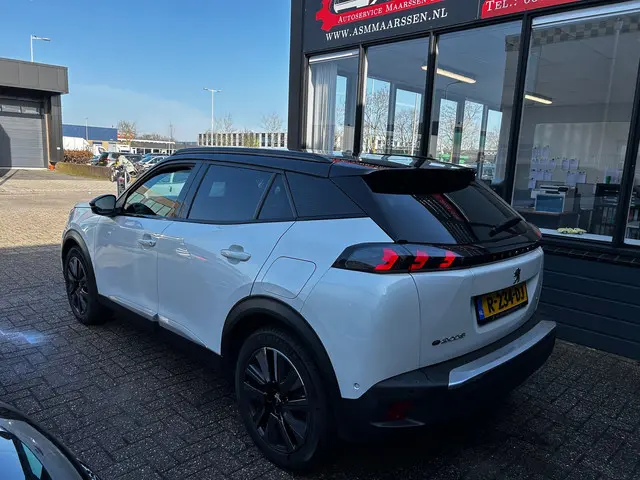 Peugeot e-2008 EV GT Pack 50 kWh 2021 Elektrisch 4