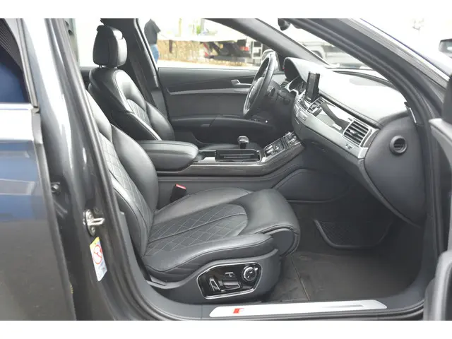 Audi A8 4.0 TFSI S8 quattro Pro Line+ 2013 Benzine 46