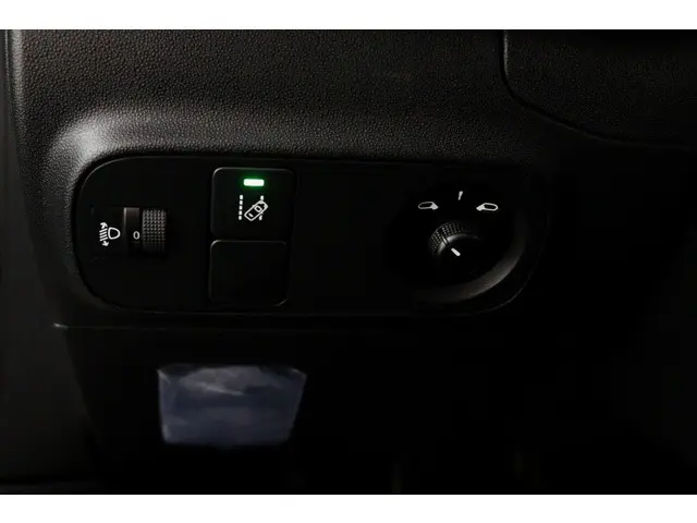 Citroën C3 1.2 PureTech Feel 105g wit 2017 Benzine 29