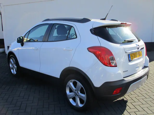 Opel Mokka 1.4 TURBO Edition Navi Airco LM ! 2014 Benzine 3