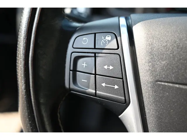 Volvo V70 2.0 T4 Dynamic Edition 2015 Benzine 24