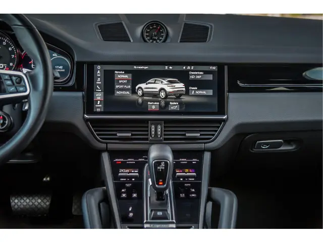 Porsche Cayenne Coupé 3.0 V6 340pk 2020 Benzine 20