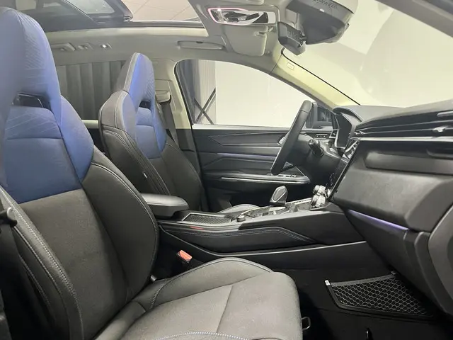 Lynk & Co 01 1.5 2023 Hybride Benzine 45