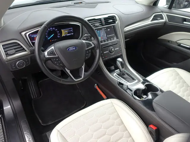 Ford Mondeo 2.0 IVCT HEV Vignale Aut- 2018 Hybride Benzine 2