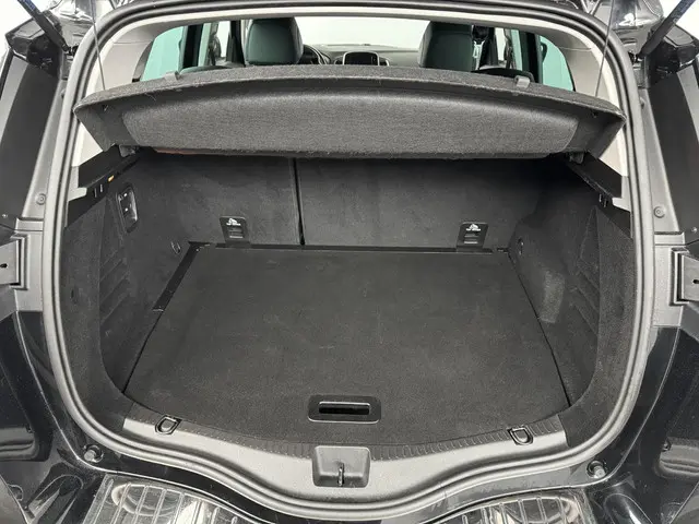 Renault Scénic 1.3 TCe 140 Bose 2020 Benzine 16