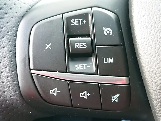 Ford Kuga 1.5 EcoBoost 150-pk ST-Line. 2021 Benzine 8