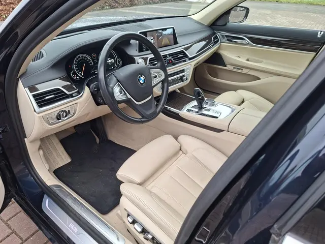 BMW 7 Serie 740i High Executive 2017 Benzine 5