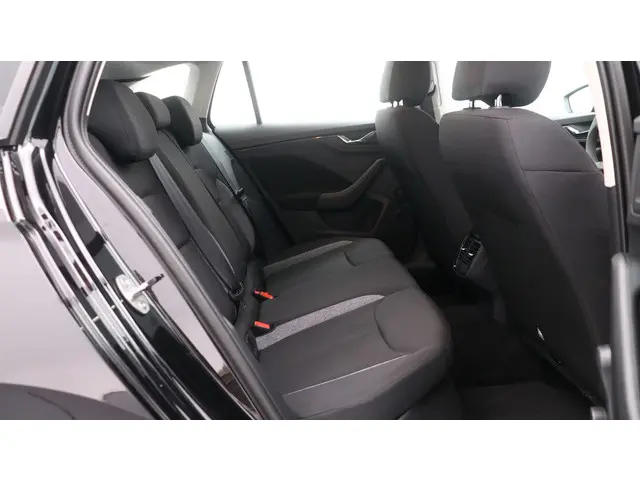 Škoda Scala 1.0 TSI Active 2023 Benzine 24