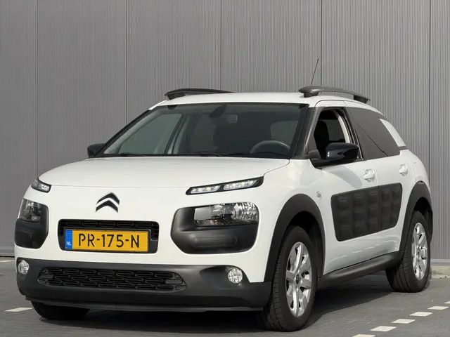 Citroën C4 Cactus 1.2 PureTech Shine 2017 Benzine 15