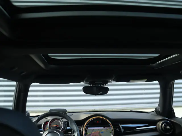 MINI 3-Deurs Cooper 2019 Benzine 28