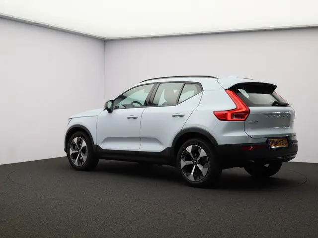 Volvo XC40 2.0 B4 Plus Dark 2025 Benzine 27