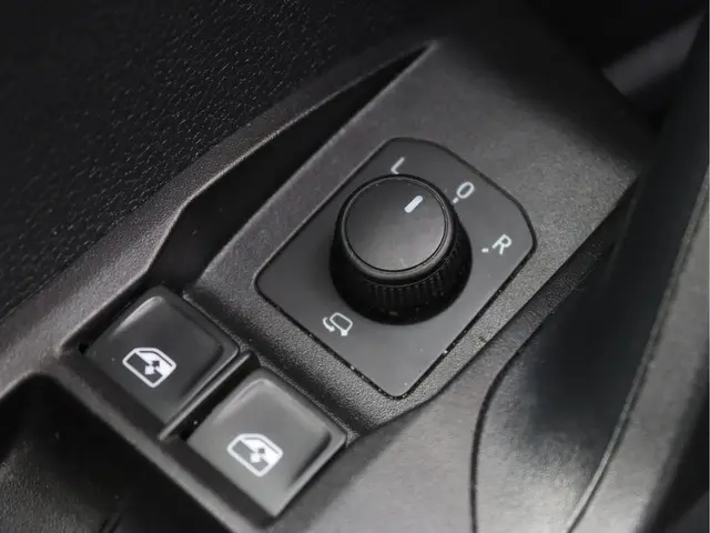 SEAT Arona 1.0 TSI Style Business Intense 2018 Benzine 28