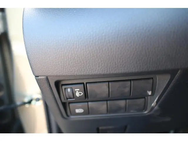 Toyota Yaris 1.5 Hybrid 115 Active 2025 Hybride Benzine 24