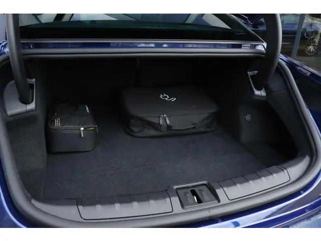 Porsche Taycan 79 kWh 2022 Elektrisch 41