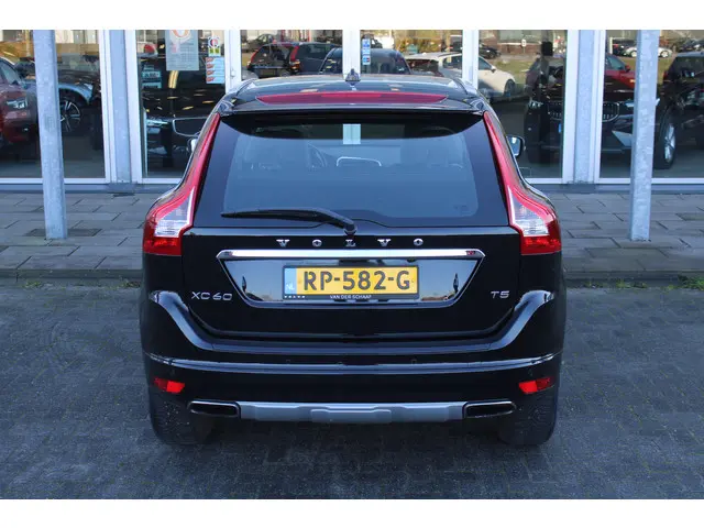 Volvo XC60 T5 Automaat Polar+ 2018 Benzine 70