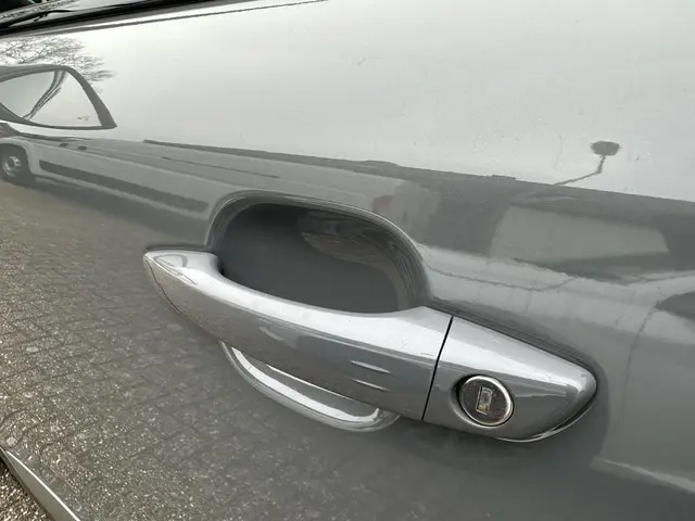 Peugeot 2008 1.2 Hybrid 145 PK GT 2025 Hybride Benzine 47