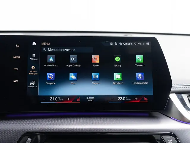 BMW X1 xDrive23i 2023 Benzine 34