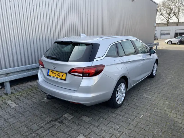 Opel Astra Sports Tourer 1.0 Online Edition 2018 Benzine 2