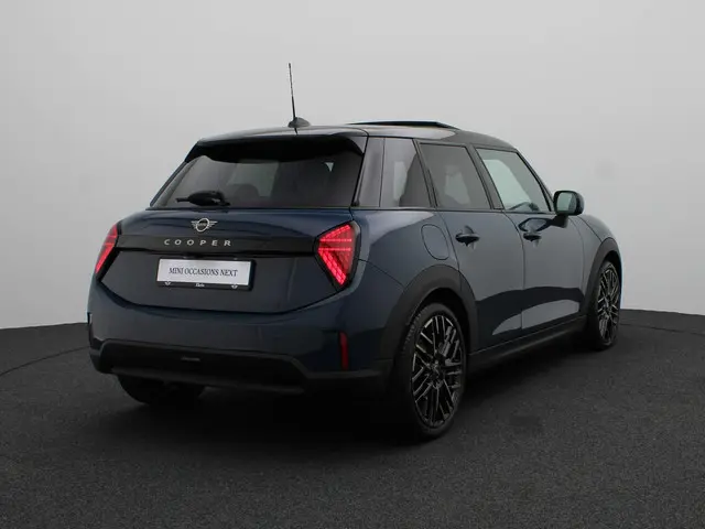 MINI 5-Deurs Cooper C 2024 Benzine 2