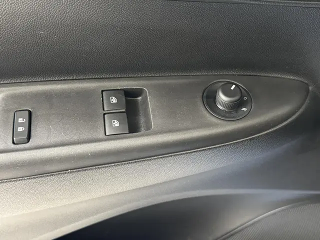 Opel KARL 1.0 Rocks Online Edition 2018 Benzine 15