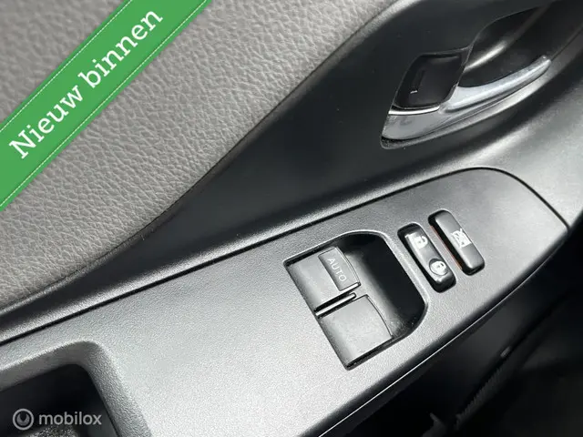 Toyota Yaris 1.0 VVT-i Comfort 2018 Benzine 13