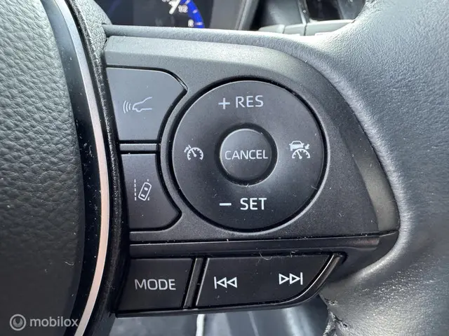 Toyota Corolla 1.8 Hybrid Active 2023 Hybride Benzine 22