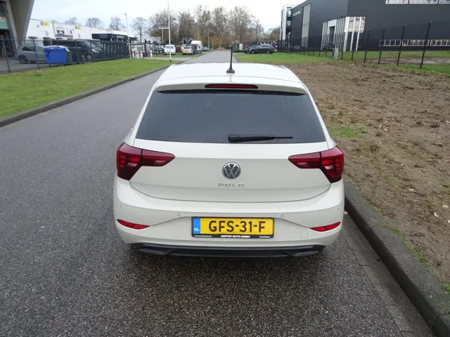 Volkswagen Polo 1.0 TSI R-Line automaat 2023 Benzine 4