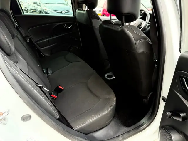Renault Clio Estate 0.9 TCe Night&Day 2014 Benzine 12