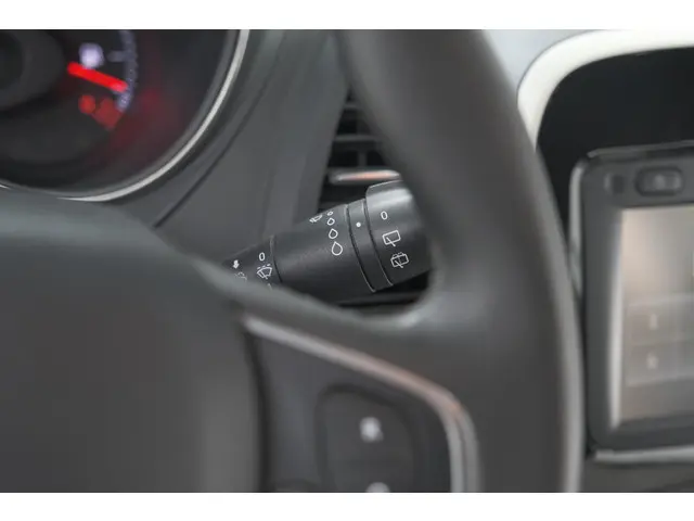 Renault Captur TCe 90 Limited 2018 Benzine 33