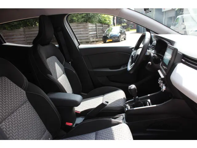 Renault Clio 1.0 TCe 90 Evolution 2023 Benzine 8