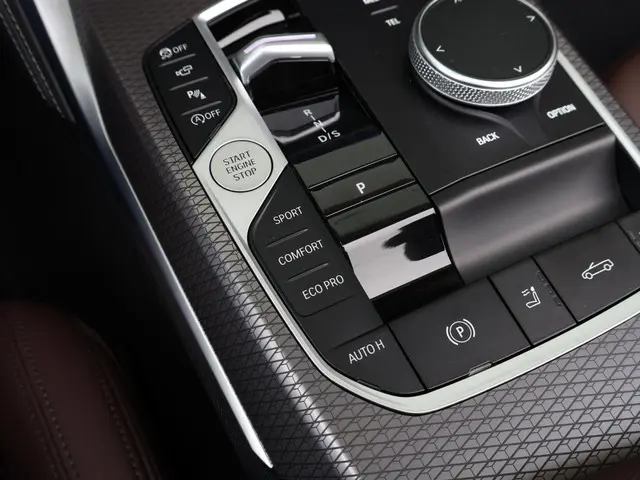 BMW 4 Serie 420i Cabrio 2025 Benzine 17