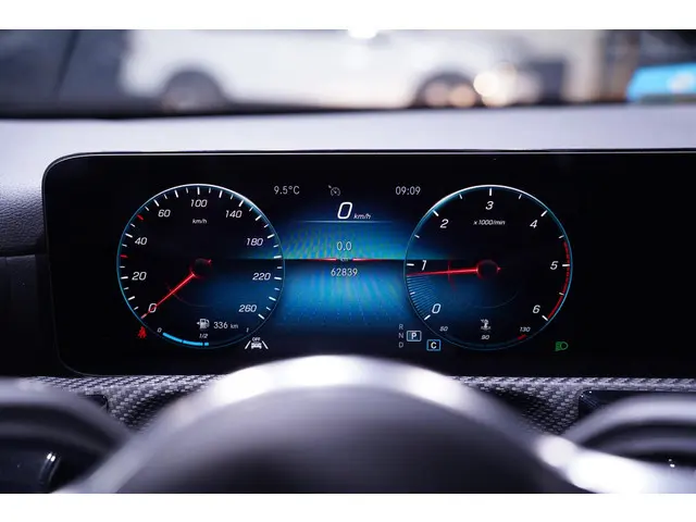 Mercedes-Benz A-Klasse 180d Design 2021 Diesel 17