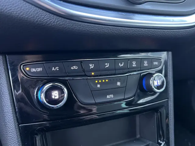 Opel Astra Sports Tourer 1.2 Design & Tech 2022 Benzine 12